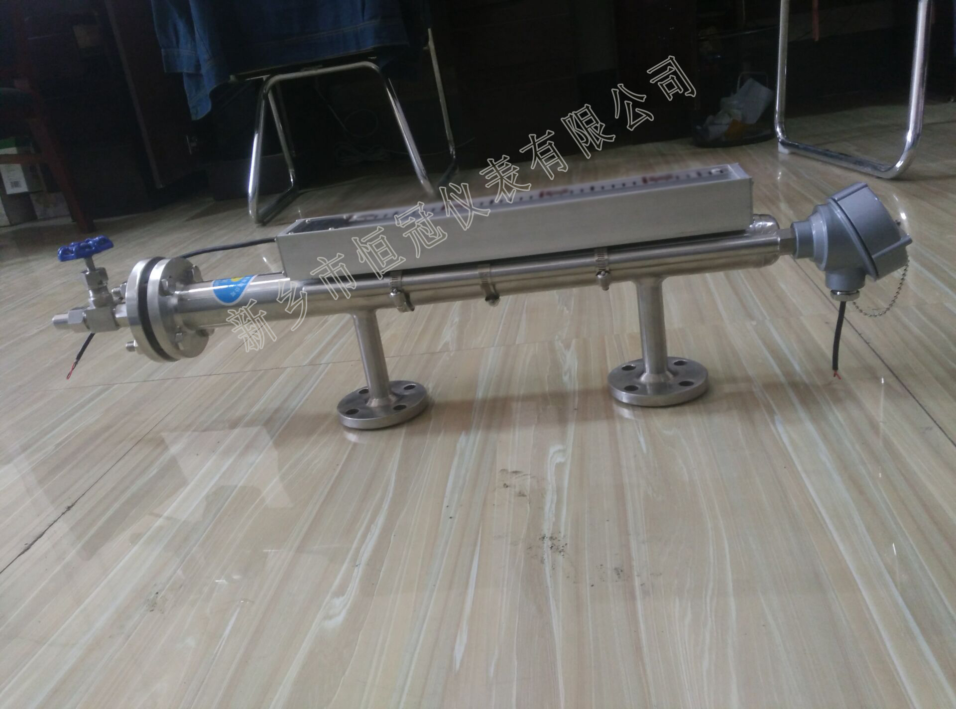 湖北訂制的磁敏電子雙色液位計(jì)防腐型已發(fā)貨，梁經(jīng)理您保持手機(jī)暢通，以方便接收